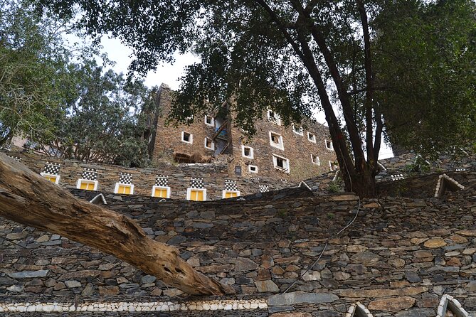 Historical & Heritage Tour in Abha- Rijal Almaa Village - Rijal Almaa Palaces: Stone, Clay, Wood, and Multi-Floor Design