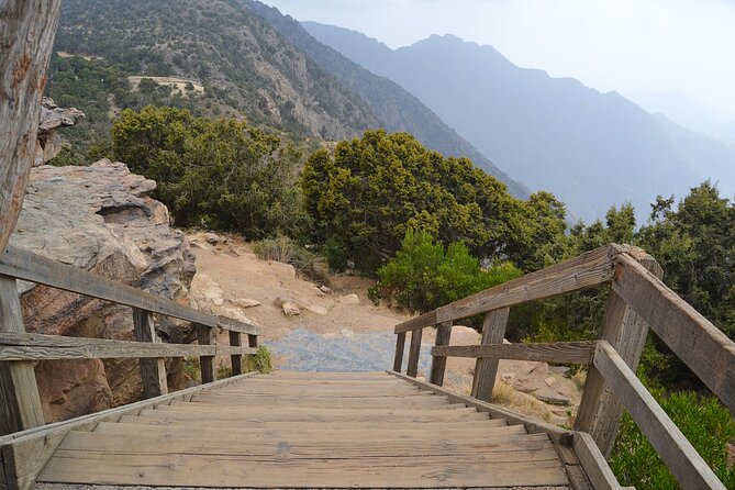 Historical & Heritage Tour in Abha- Rijal Almaa Village - Pickup, Drop-Off, and the Small-Group Advantage