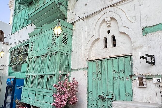 Historical & Heritage Tour in Jeddah Al Balad - Start at Prince Majid Park and Get Oriented Fast