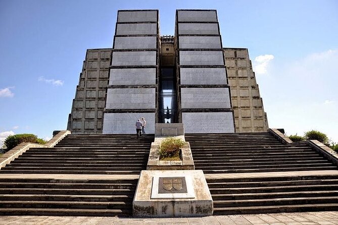 Historical Tour of Santo Domingo and 3 eyes Caves with Lunch - Zona Colonial Walking: Cathedral Primada de las Américas and National Pantheon