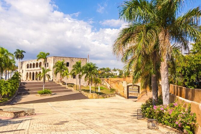 Historical Tour of Santo Domingo and 3 eyes Caves with Lunch - Lunch in the Middle: A Real Break (Not Just a Stoplight)