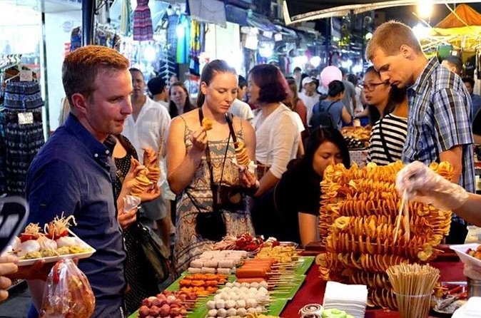 Hoi An Ancient Town - Night Market Street Food Walking Tours - Street-level learning: rose dumplings, explanations, and flexibility