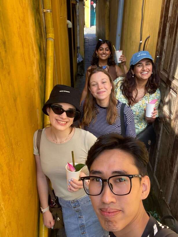 Hoi An Ancient Town - Walking Tour with Local Guide - Japanese-Covered Bridge and Kazik Park: Landmarks With a Photo Mission