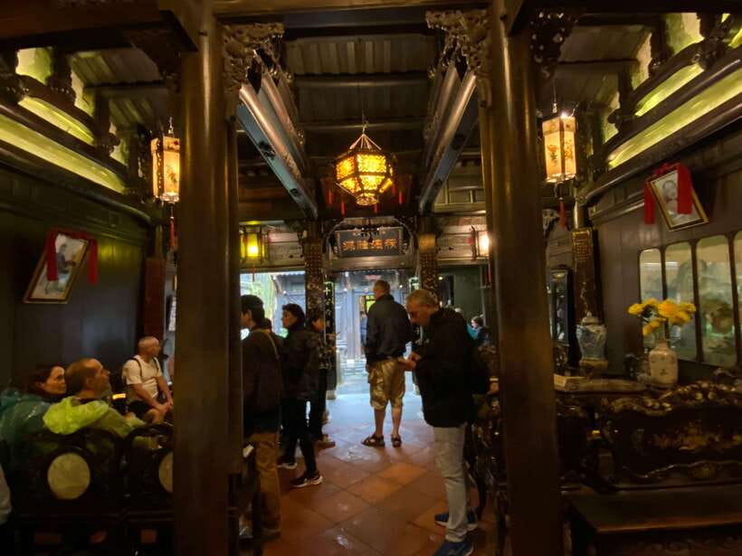 Hoi An Ancient Town - Walking Tour with Local Guide - Hoi An Market: Real Life After Heritage Stops