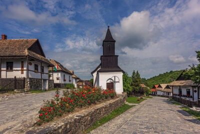 HOLLÓKŐ UNESCO World Heritage site + Eger Castle Private guided tour - Hollókő Village Museum: Where a Living UNESCO Village Still Looks 17th–18th Century