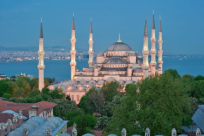 Istanbul Heritage Tour - Incl. Lunch - Lunch with Bosphorus views: a break you’ll actually appreciate