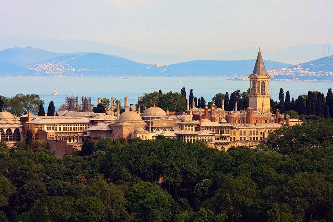 Istanbul Historical Tour with Guide, Lunch and Transfers - How the Day Flows: Pickup, Sultanahmet, Bazaar, Back Again