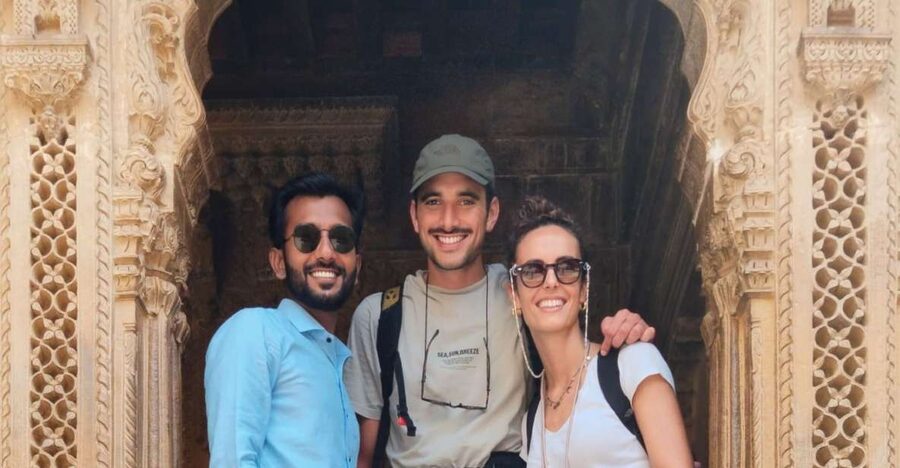 Jaisalmer Heritage Walking Tour With Professional Guide - Inside the Fort: Palaces, Seven Jain Temples, and the Architecture You Can Feel