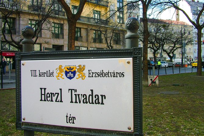 Jewish Heritage / Full tour - What kind of traveler should book this?