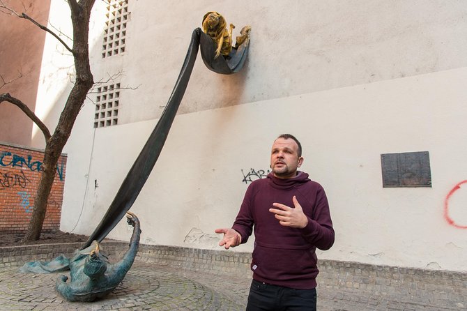 Jewish Heritage in Hungary with a Historian - A 2.5-hour route that connects Jewish landmarks to real Budapest