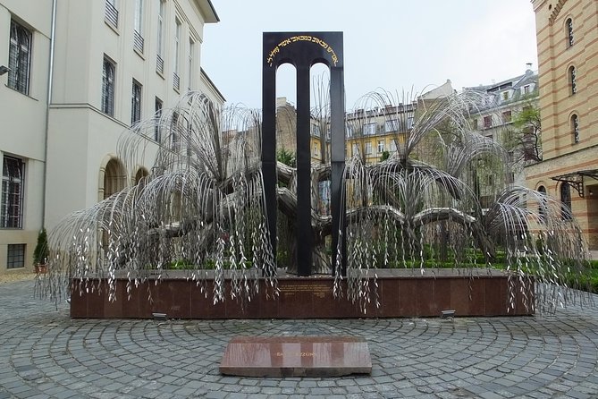 Jewish Heritage in Hungary with a Historian - Kazinczy Street Synagogue: understanding an Orthodox community focus