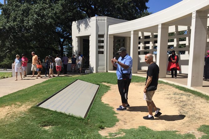 JFK Historical Tour - Dealey Plaza and Parkland Hospital: facts, evidence, and the emotional sequence