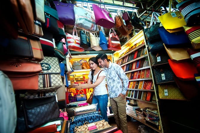 KL Cultural & Heritage Day Tour (SIC - Join In Tour) - Central Market and Sultan Abdul Samad Building: KL’s Creative “In Between”