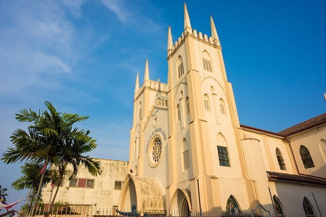 Kuala Lumpur Malacca River Cruise and Historical Tour with Lunch - 40-minute Malacca River cruise: bridges, shophouses, and wildlife