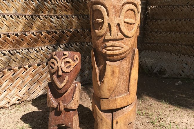 Land and Sea cultural tour to discover traditions, heritage and the lagoon - Moorea Land and Sea: what the day really feels like