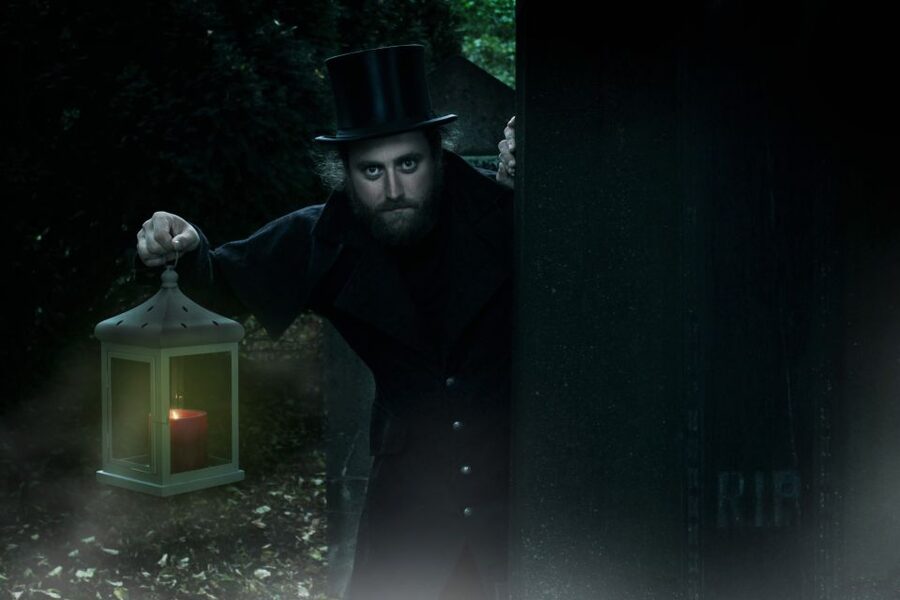 Leipzig Old Cemetery: 75-Minute Dark History Tour - What happens in 75 minutes, from Grassi Museum to the first grave stories