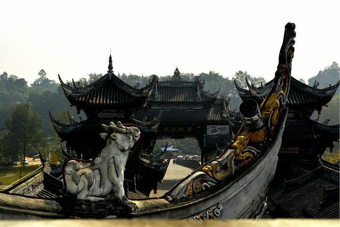 Leshan Giant Buddha and Huanglongxi Ancient Town Day Trip - Should you book this Leshan Giant Buddha and Huanglongxi day trip?