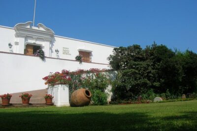 Lima´s Vibrant Heritage & Larco Museum of Cultures Half Day Tour - Getting There Without Lima Stress (Miraflores or San Isidro Pickup)