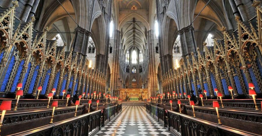London: Westminster Abbey Tour with a Royal Heritage Guide - Why a Royal Heritage guide changes Westminster Abbey fast