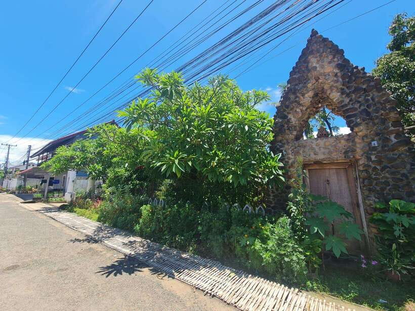 Luang Prabang: Craft Your Own Aroma Candle in Heritage Home - Getting there in Luang Prabang: Old French Bridge to the artisan village