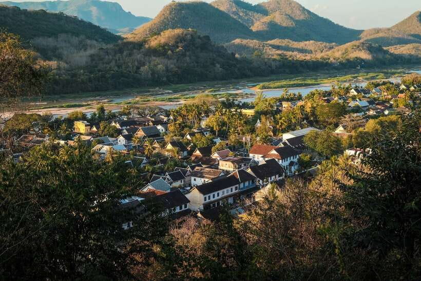 Luang Prabang: UNESCO World Heritage City Highlights Tour - The morning market: a fast way to understand daily life