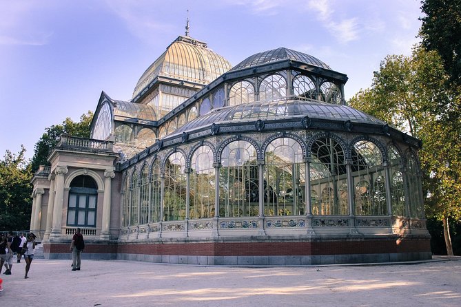 Madrid: Prado Museum and El Retiro Park Guided Tour - Skip-the-line entry and a guide that steers your focus