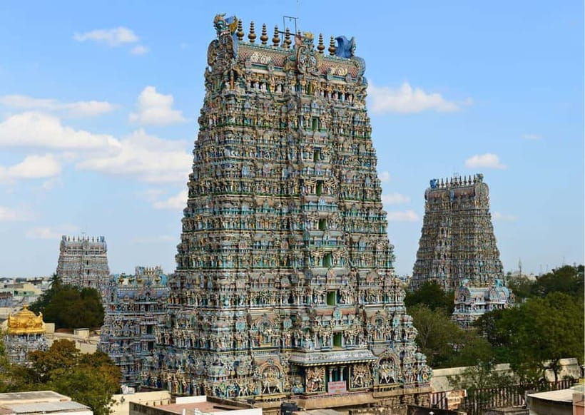 Madurai: Heritage & Cultural Trails Guided Walking Tour - The market section: shops, crafts, and the city’s rhythm