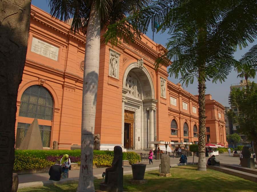Marsa Alam: Ancient Cairo & Giza Pyramids Day Trip by Plane - Khan el-Khalili Bazaar: old Cairo lanes plus shopping stops