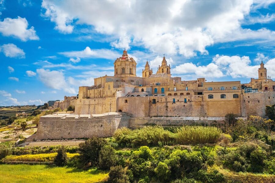 Mdina at Sunset: Small Group Tour of the Ancient city - Meeting at the Main Gate: Getting Your Bearings Fast