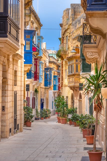 Mdina at Sunset: Small Group Tour of the Ancient city - Piazza del Bastione: The Views and the “Why Here” Moment