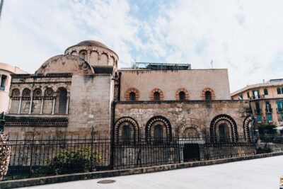 Messina Taormina: cultural heritage experience - Taormina’s entrance and main street: start with the city spine