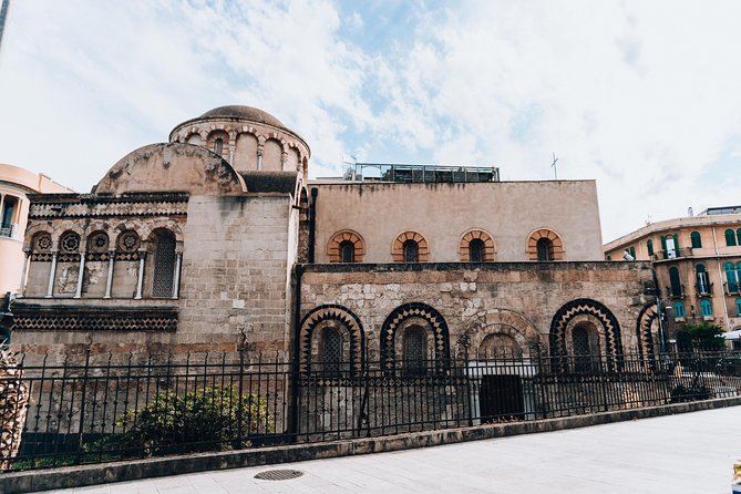 Messina Taormina: cultural heritage experience - Taormina’s entrance and main street: start with the city spine