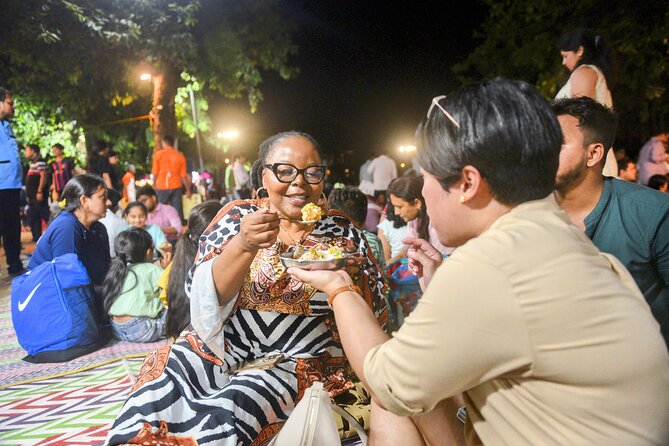 Mumbai Street Food & Bazaar Tour with Local Transport - Key highlights worth planning for