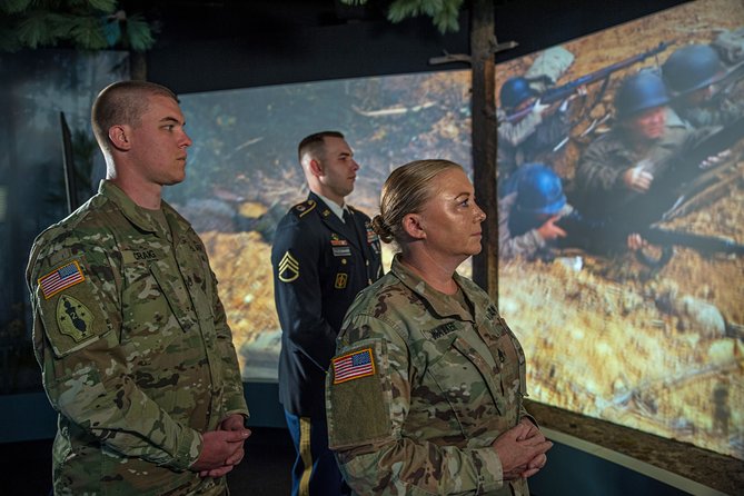 National Medal of Honor Heritage Museum Admission Ticket in Chattanooga - Special Moments: When Recipients and Staff Become Part of the Story