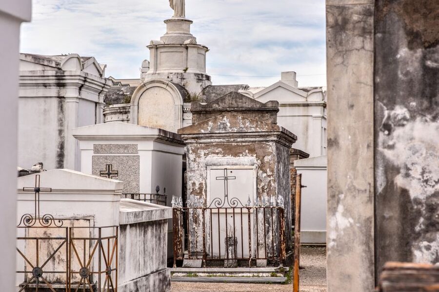 New Orleans: French Quarter Saints & Sinners History Tour - God and the Devil on the Same Block