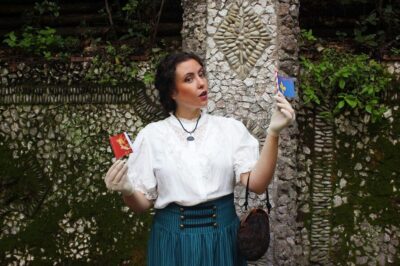 Nice: Theatrical History Tour - Secrets of the Castle Hill - Meeting at Place Garibaldi with Marie: how the tour actually moves