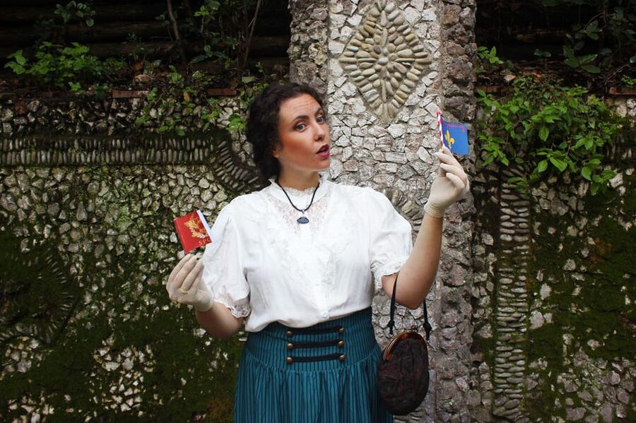 Nice: Theatrical History Tour - Secrets of the Castle Hill - Meeting at Place Garibaldi with Marie: how the tour actually moves