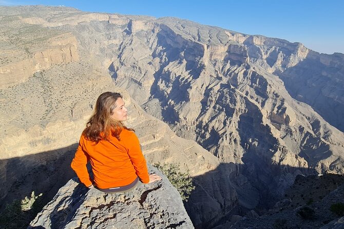 Nizwa Heritage & Jebel Shams Canyon – Private Tour from Muscat - Jebel Shams: The Grand Canyon of Oman Photo Stop (No Hiking Needed)