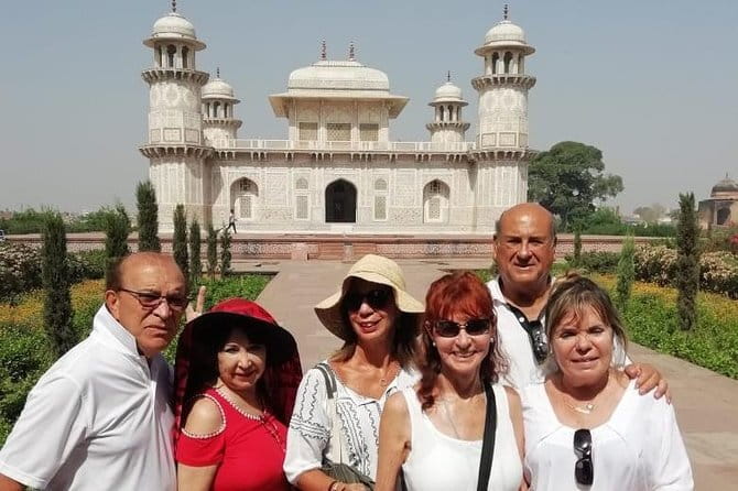 Old and New Delhi Delights Food, Culture and Heritage Tour - Chandni Chowk: A Historic Market Stop With Short Time