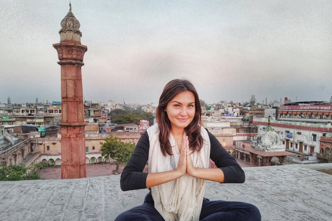 Old Delhi Food-Spice Market-Temples Tour Soon Featured on NETFLIX - 370-year-old mosque and Red Fort area context