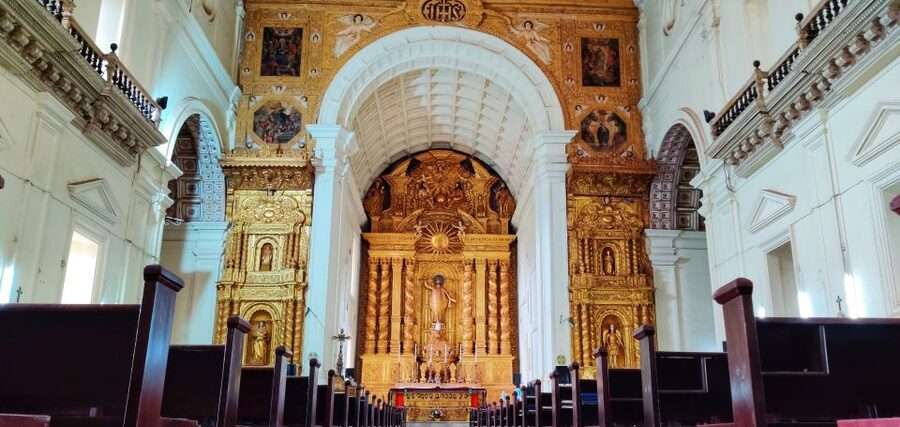 Old Goa: Walking Tour of Heritage Churches - Se Cathedral: the largest church in Asia