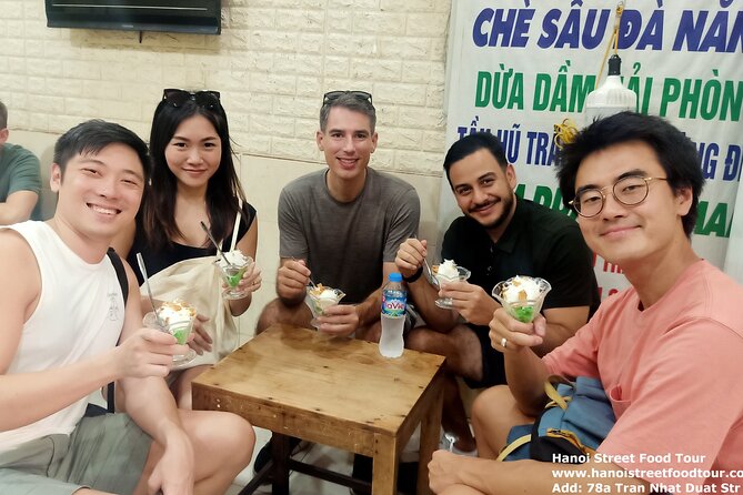 Old Quarter Hanoi Street Foods and Heritage Road Tour by Walking - Dong Xuan Market Area: Thang Long Markets and How Change Happens