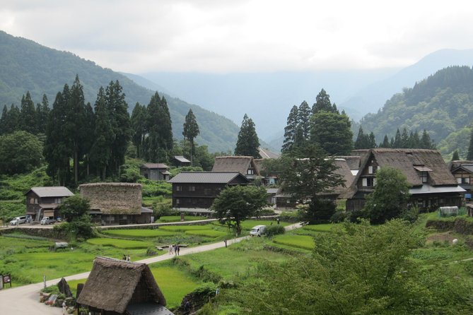 [One-day bus tour departing from Kanazawa Station] Shirakawa-go and Gokayama - Two World Heritage Villages Enjoyable Bus Tour - Who This Trip Fits Best (and Who Might Skip It)