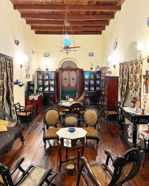 Panaji: Heritage Walking Tour in Fontainhas Latin Quarter - The secret stop and how to pace yourself on narrow streets