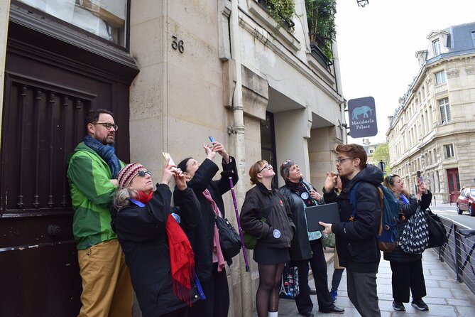 Paris Jewish Heritage: Le Marais & Montmartre Guided Walking Tour - The public transport transfer: a small reset between two worlds