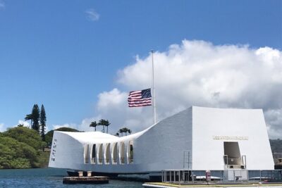 Pearl Harbor [Early Access], USS Arizona & Historic Honolulu Tour - Waikiki pickup and the comfortable rhythm of a small group