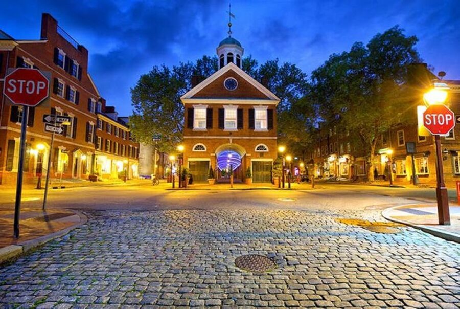 Philadelphia: Grim, Dark, and Twisted History Tour - Vampires, pirates, and ghosts: legend as a byproduct of reality