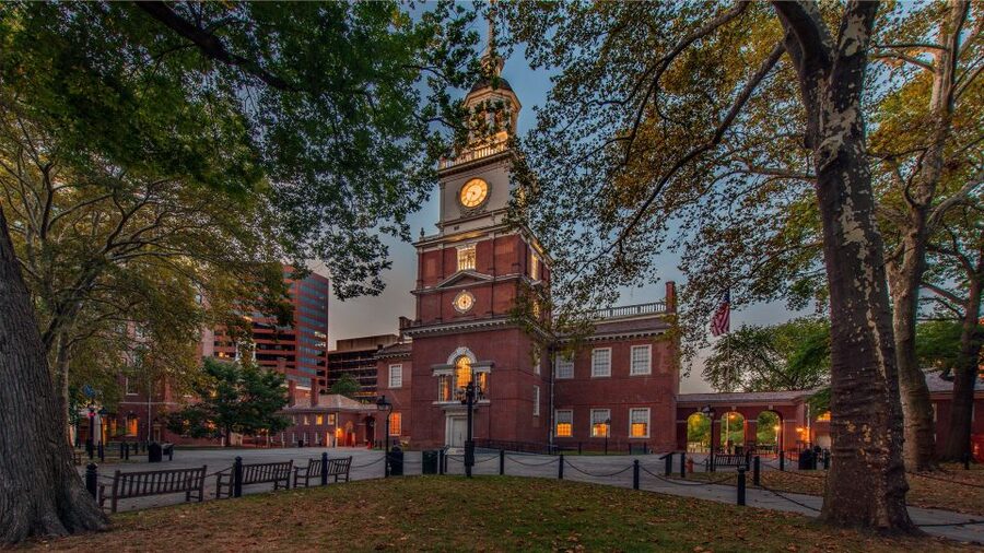 Philadelphia: Grim, Dark, and Twisted History Tour - The 2-hour walk: timing, pace, and what to plan for