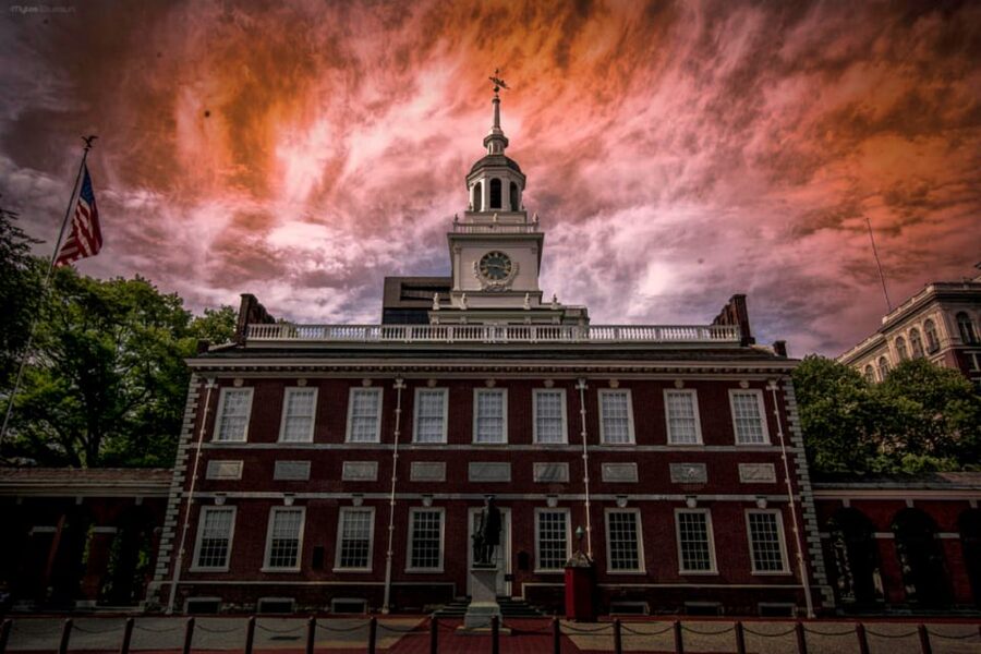 Philadelphia: Grim, Dark, and Twisted History Tour - A Professor-Researched Night Walk Through Philly’s Worst Corners