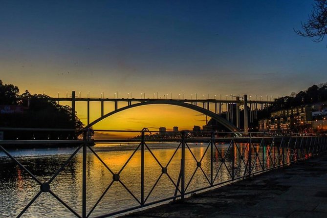 Porto Heritage Night Tour With Fado Show And Dinner Included - Practical Tips That Make the Night Easier
